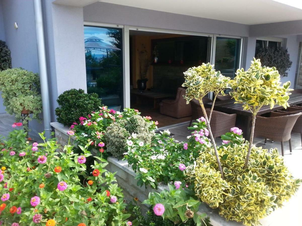 Apartment Nella Kostrena Exterior foto